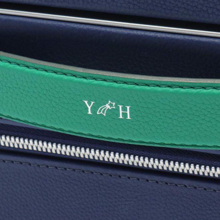 مملوكة مسبقًا Hermes Beige Navy Leather Rolling Mobility Carry Bag