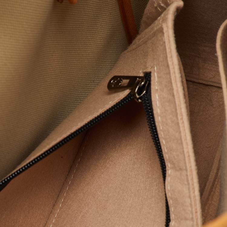Pre Owned Hermes Ecru/Natural Toile Canvas and Vache Leather Herbag Zip 31 Bag