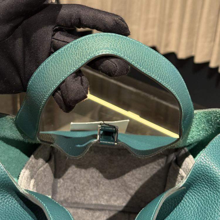 Pre Owned Hermes Picotin Lock 22 Clemence Malachite Bag