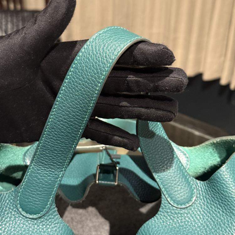 Pre Owned Hermes Picotin Lock 22 Clemence Malachite Bag