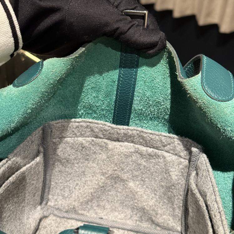 Pre Owned Hermes Picotin Lock 22 Clemence Malachite Bag