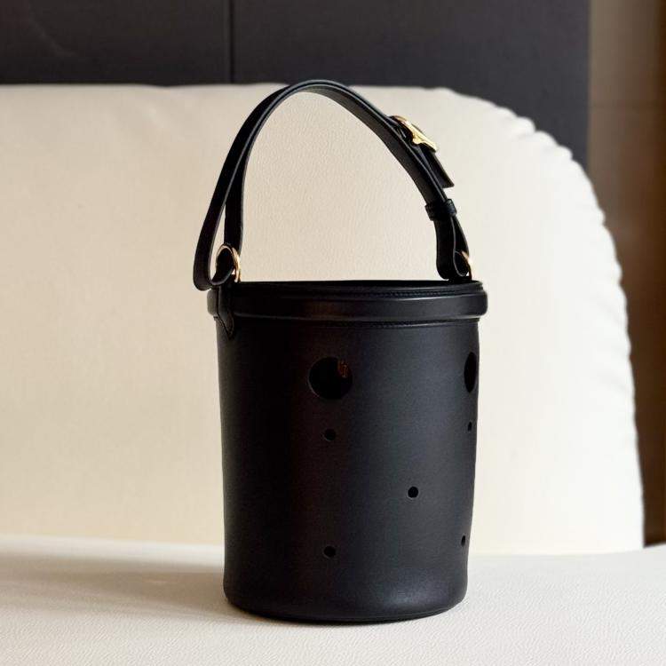 Pre Owned Hermes Limited Edition Sac Mangeoire Play Bucket Bag Tadelakt Leather