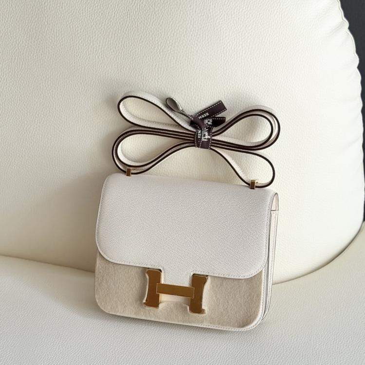 Pre Owned Hermes Constance 19 Cream Chevre Leather Gold Hardware