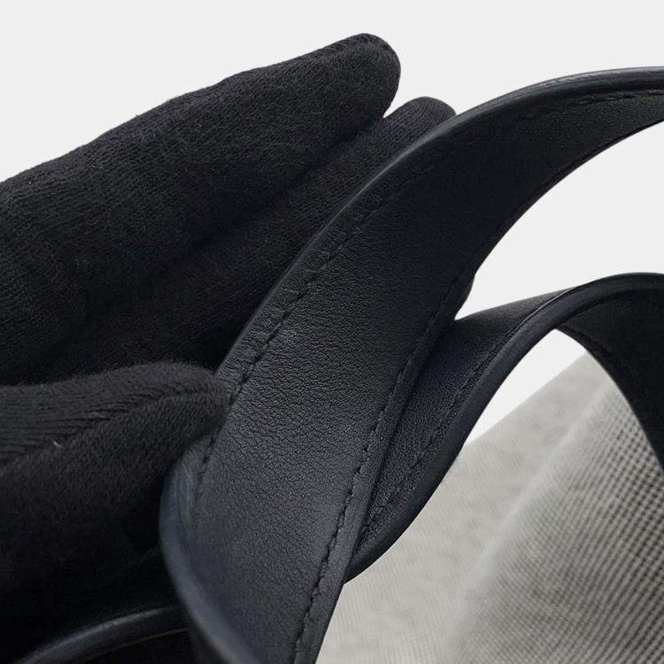 مملوكة مسبقًا Hermes In The Loop Ecru/Black Toile H Swift Leather Size 23