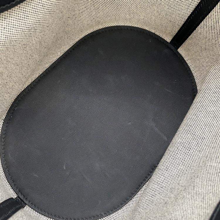 مملوكة مسبقًا Hermes In The Loop Ecru/Black Toile H Swift Leather Size 23