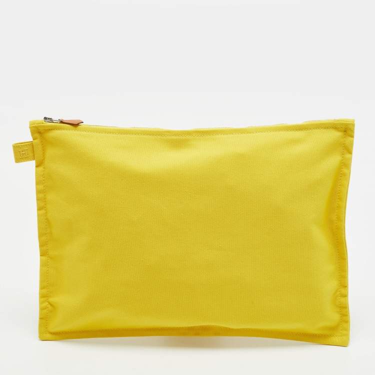 مملوكة مسبقًا Hermès Bora Bora GM Yellow Canvas Pouch
