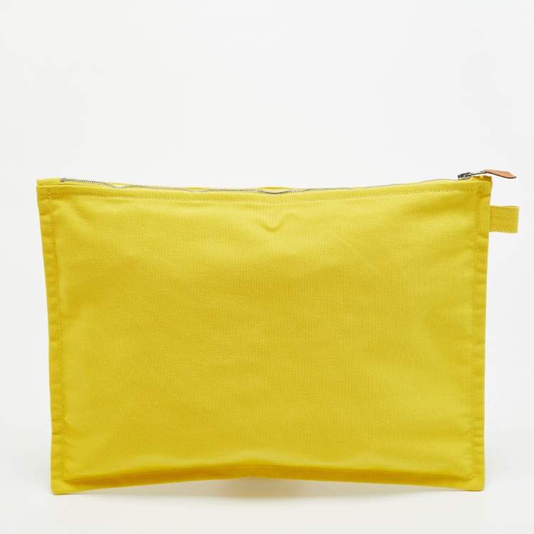 مملوكة مسبقًا Hermès Bora Bora GM Yellow Canvas Pouch