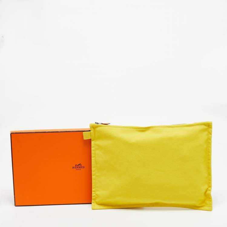 مملوكة مسبقًا Hermès Bora Bora GM Yellow Canvas Pouch