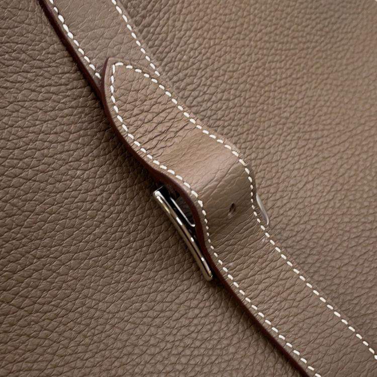 Pre Owned Hermes Halzan Etoupe Taurillon Clemence Size 31