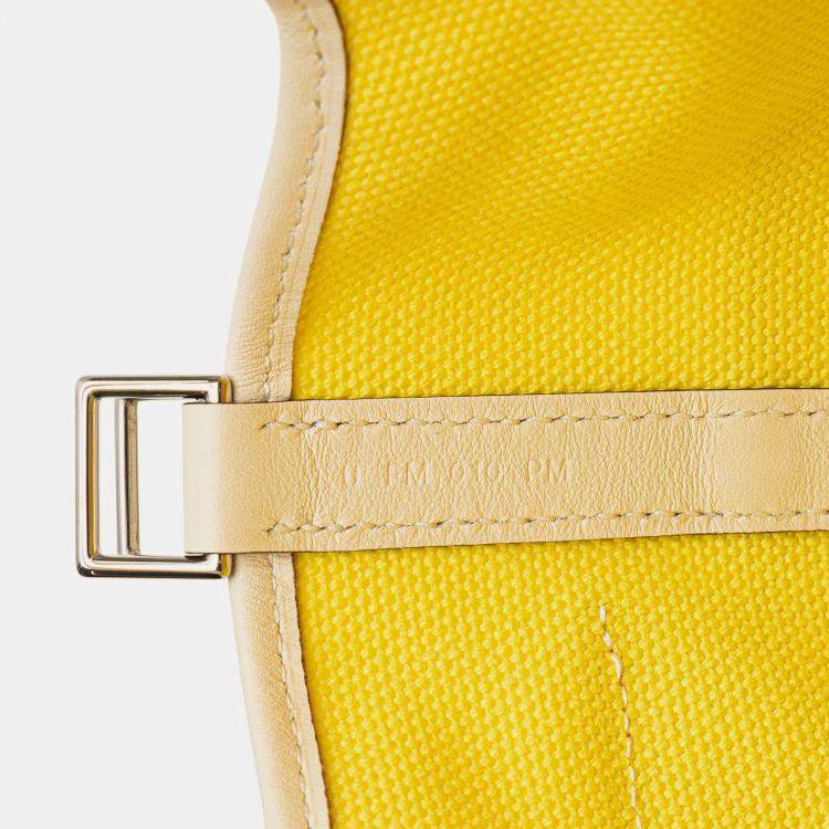 مملوكة مسبقًا Hermes Jaune Citron and Nata Toile Goeland and Swift Cargo Picotin Lock 18
