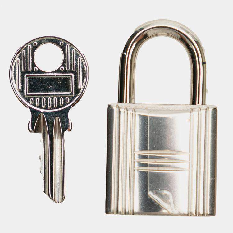 Pre Owned Hermes Blue Clemence Picotin Lock 22