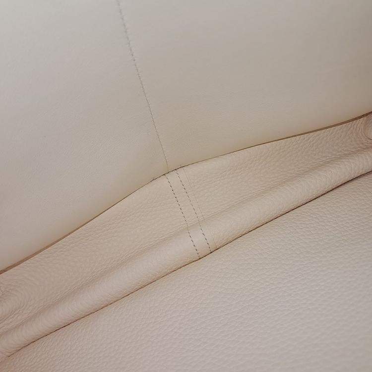 Pre Owned Hermes Cream Leather Halzan Bag 31 A + Twilly