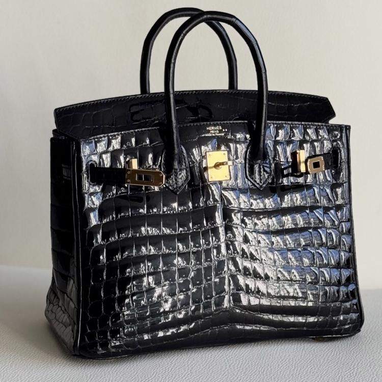 Pre Owned Hermes Birkin 25 shiny crocodile black with gold hardware