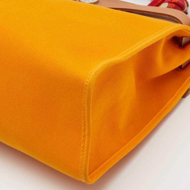 Pre Owned Hermes Herbag Zip 31 Jaune d'Or/Natural Toile and Vache Hunter Top Handle Bag