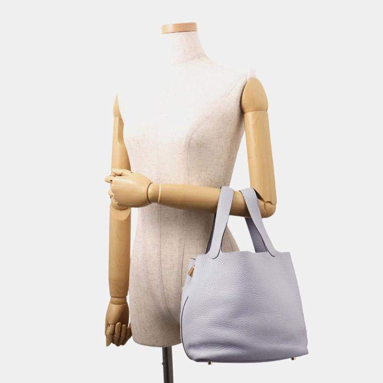 مملوكة مسبقًا Hermes Picotin Lock 22 Blue Taurillon Clemence Handbag