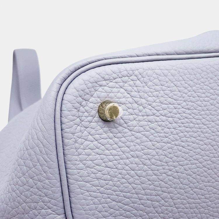 مملوكة مسبقًا Hermes Picotin Lock 22 Blue Taurillon Clemence Handbag