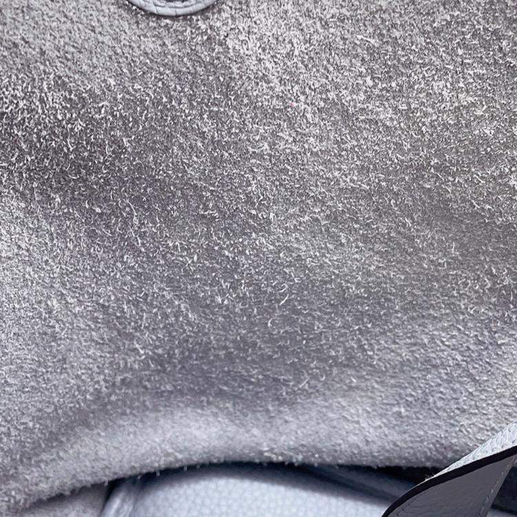 مملوكة مسبقًا Hermes Picotin Lock 22 Blue Taurillon Clemence Handbag