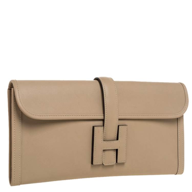 مملوكة مسبقًا Hermes Poussiere Swift Leather Elan 29 Jige Clutch