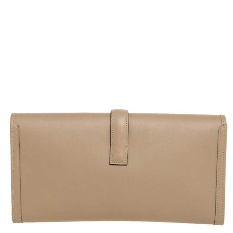 مملوكة مسبقًا Hermes Poussiere Swift Leather Elan 29 Jige Clutch