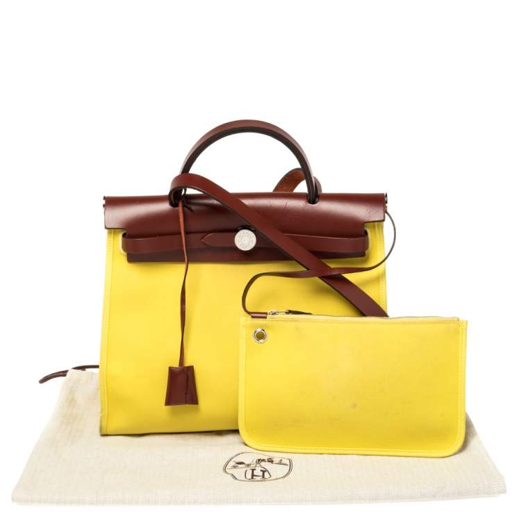 مملوكة مسبقًا Hermes Lime/Rouge Canvas and Leather Herbag Zip 31 Bag
