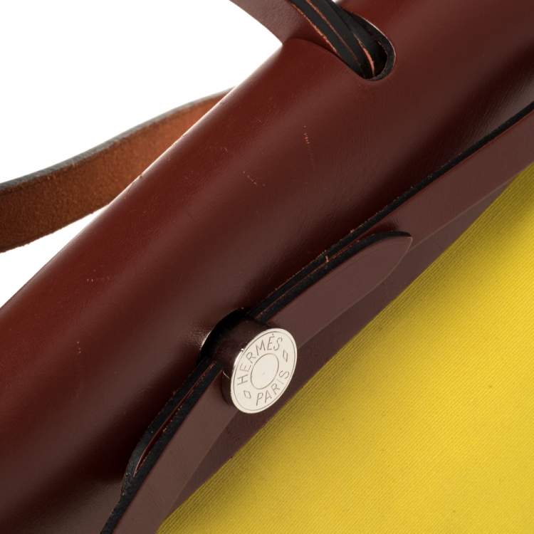 مملوكة مسبقًا Hermes Lime/Rouge Canvas and Leather Herbag Zip 31 Bag