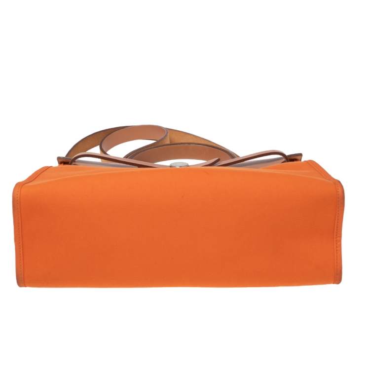 مملوكة مسبقًا Hermes Orange/Natural Canvas and Leather Herbag Zip PM Bag