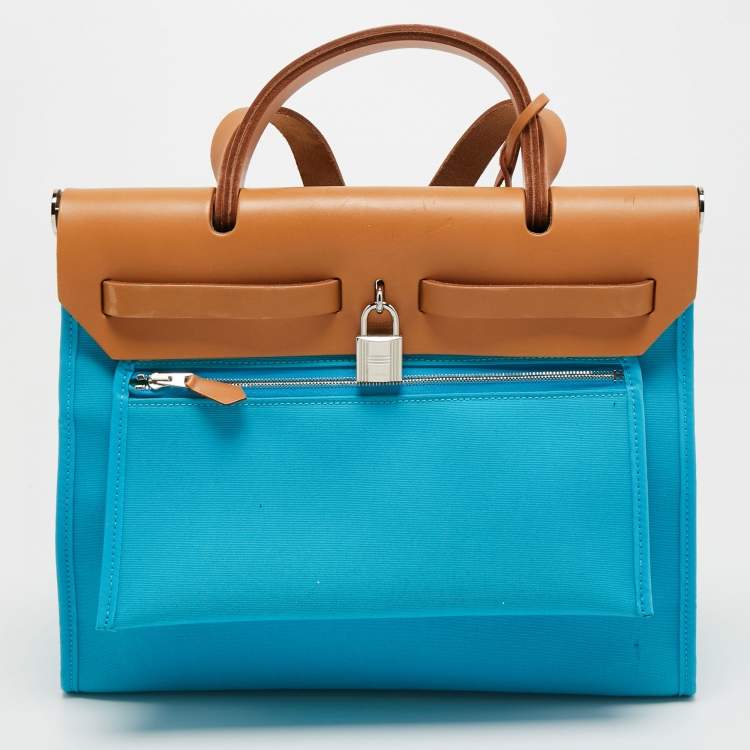 مملوكة مسبقًا Hermes Celeste/Natural Canvas and Leather Herbag Zip 31 Bag