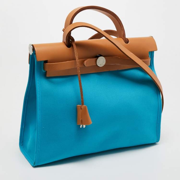 مملوكة مسبقًا Hermes Celeste/Natural Canvas and Leather Herbag Zip 31 Bag