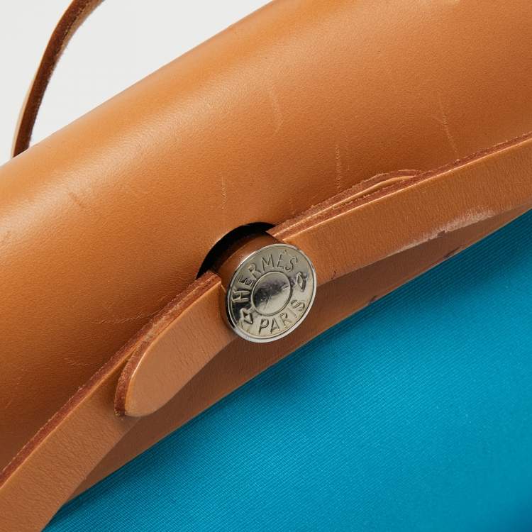 مملوكة مسبقًا Hermes Celeste/Natural Canvas and Leather Herbag Zip 31 Bag