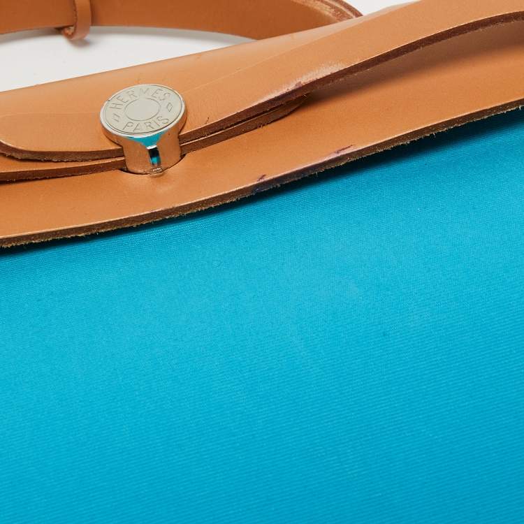مملوكة مسبقًا Hermes Celeste/Natural Canvas and Leather Herbag Zip 31 Bag