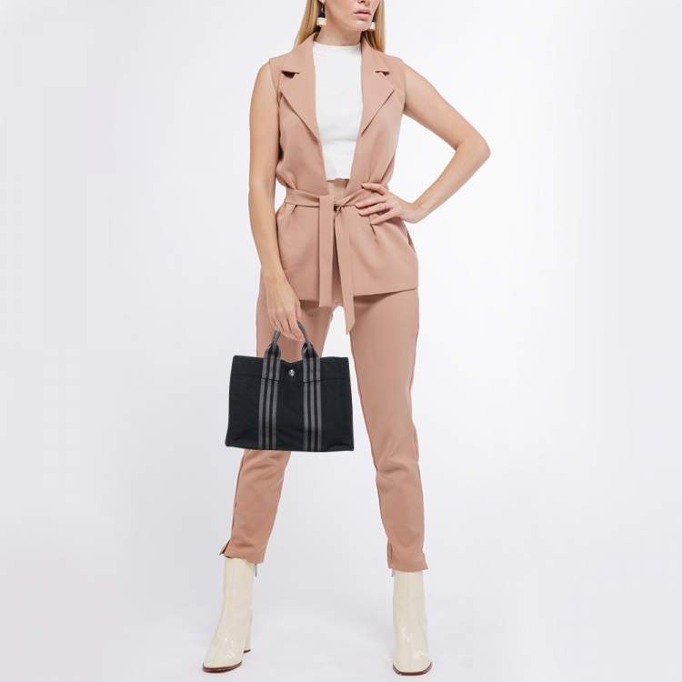 مملوكة مسبقًا Hermes Black/Grey Canvas Fourre Tout PM Bag