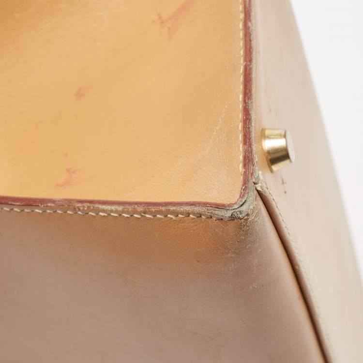 Pre Owned Hermes Natural Vache Leather Gold Finish Kelly Sellier 32 Bag