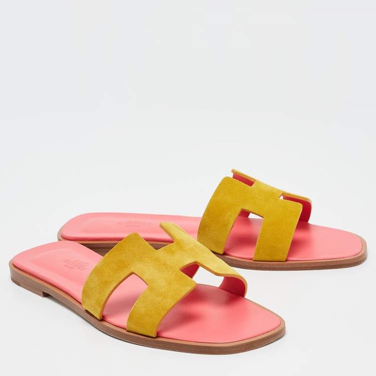 Pre Owned Hermes Yellow Suede Oran Flat Slides Size 40 
