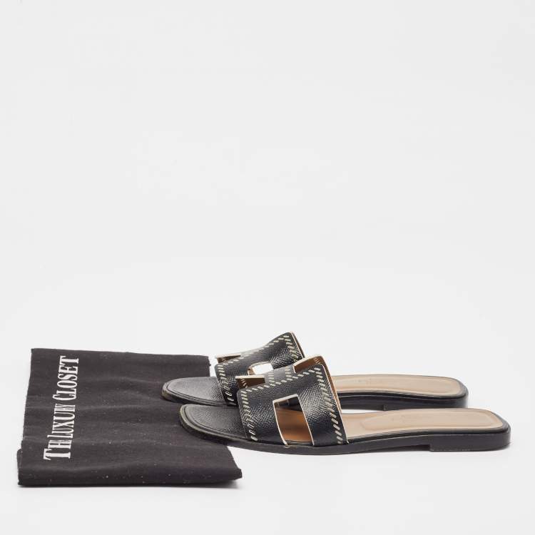 Pre Owned Hermes Black Leather Oran Flat Sandals Size 37.5
