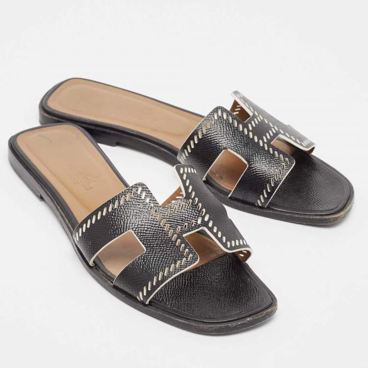 Pre Owned Hermes Black Leather Oran Flat Sandals Size 37.5
