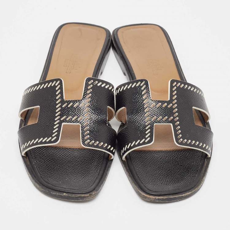 Pre Owned Hermes Black Leather Oran Flat Sandals Size 37.5