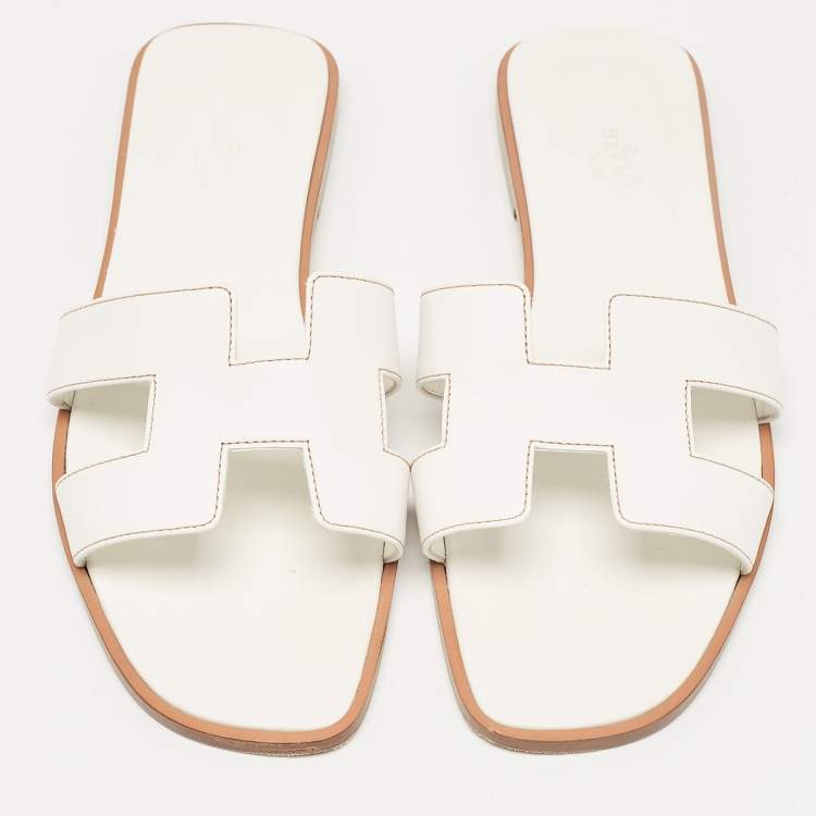 Pre Owned Hermes White Leather Oran Flats Slides Size 39