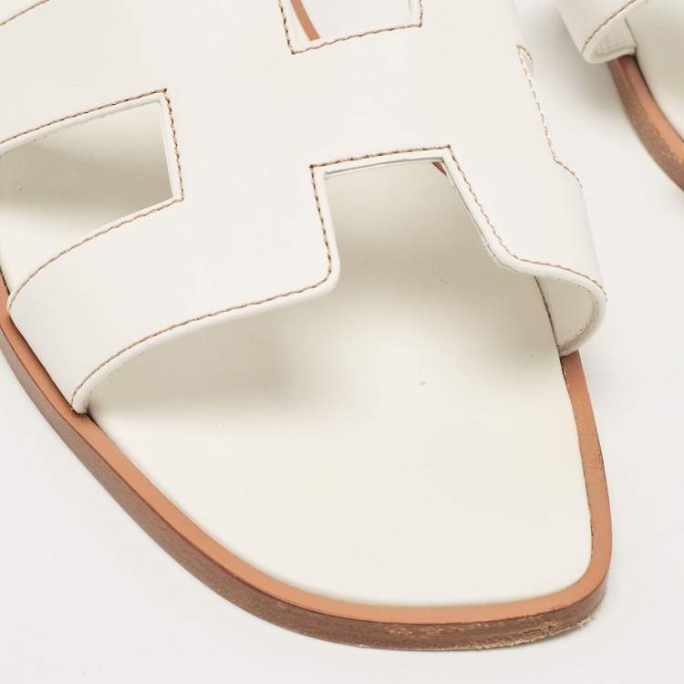 Pre Owned Hermes White Leather Oran Flats Slides Size 39