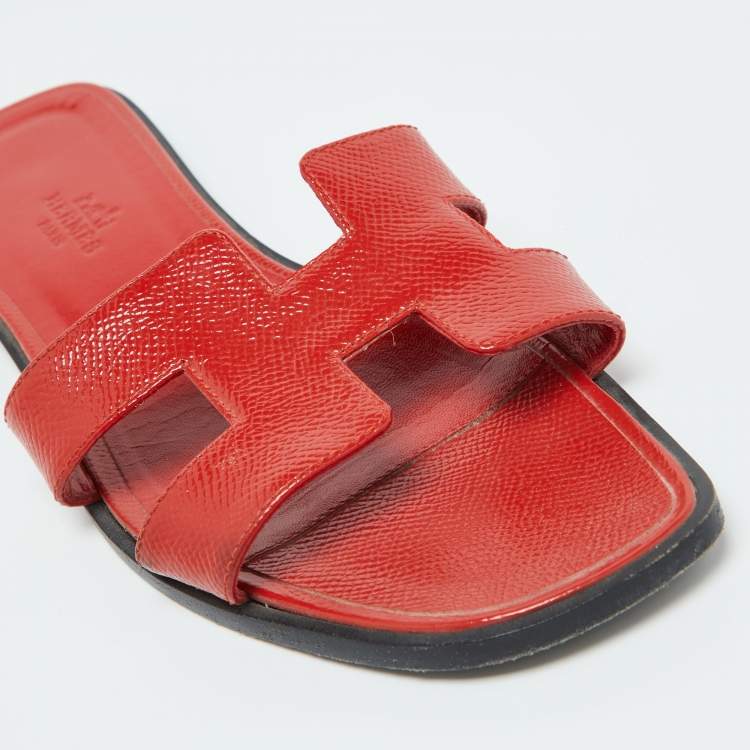 Pre Owned Hermes Red Patent Leather Oran Flat Sandals Size 38.5