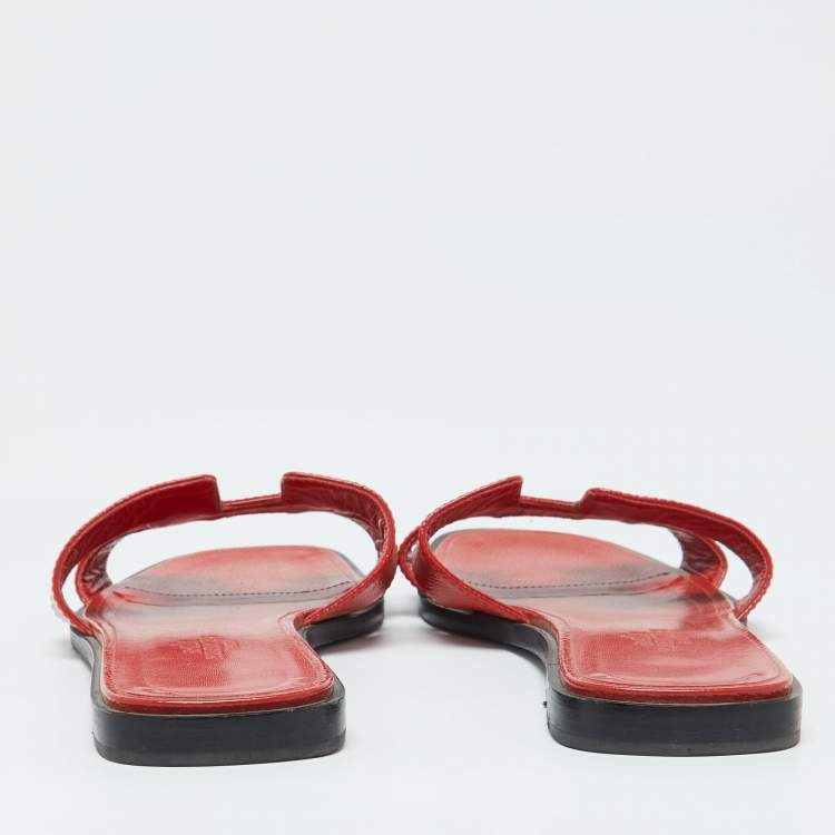 Pre Owned Hermes Red Patent Leather Oran Flat Sandals Size 38.5