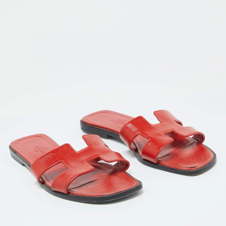 Pre Owned Hermes Red Patent Leather Oran Flat Sandals Size 38.5