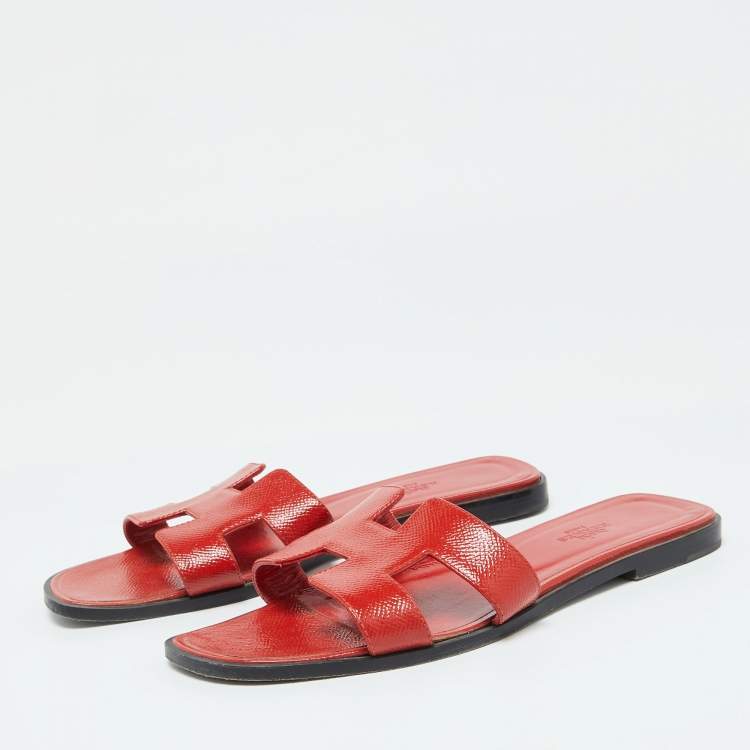 Pre Owned Hermes Red Patent Leather Oran Flat Sandals Size 38.5