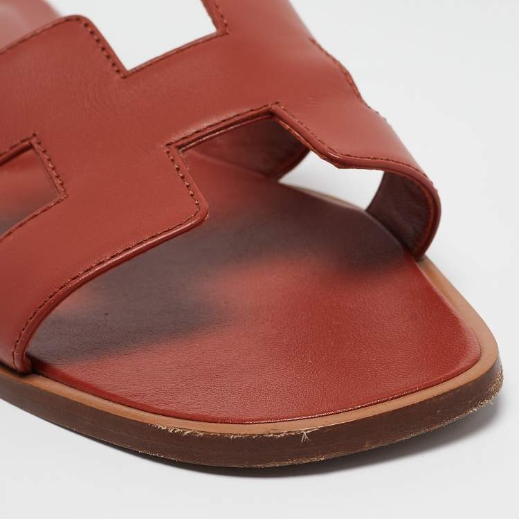 Pre Owned Hermes Brown Leather Oran Flat Slides Size 38.5