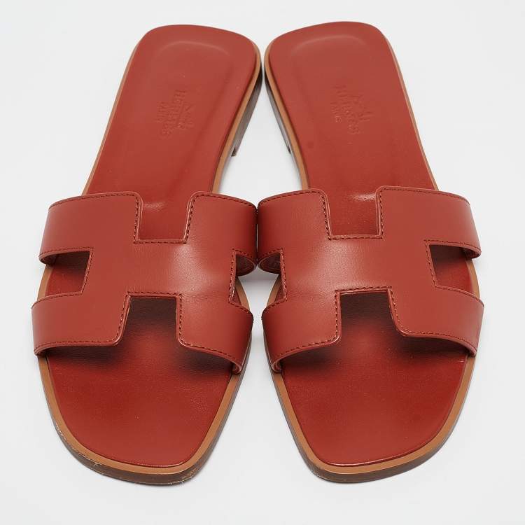 Pre Owned Hermes Brown Leather Oran Flat Slides Size 38.5