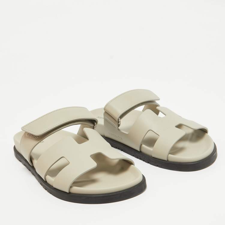 Pre Owned Hermes Grey Leather Chypre Flats 39