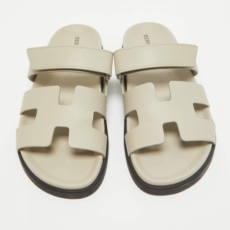 Pre Owned Hermes Grey Leather Chypre Flats 39