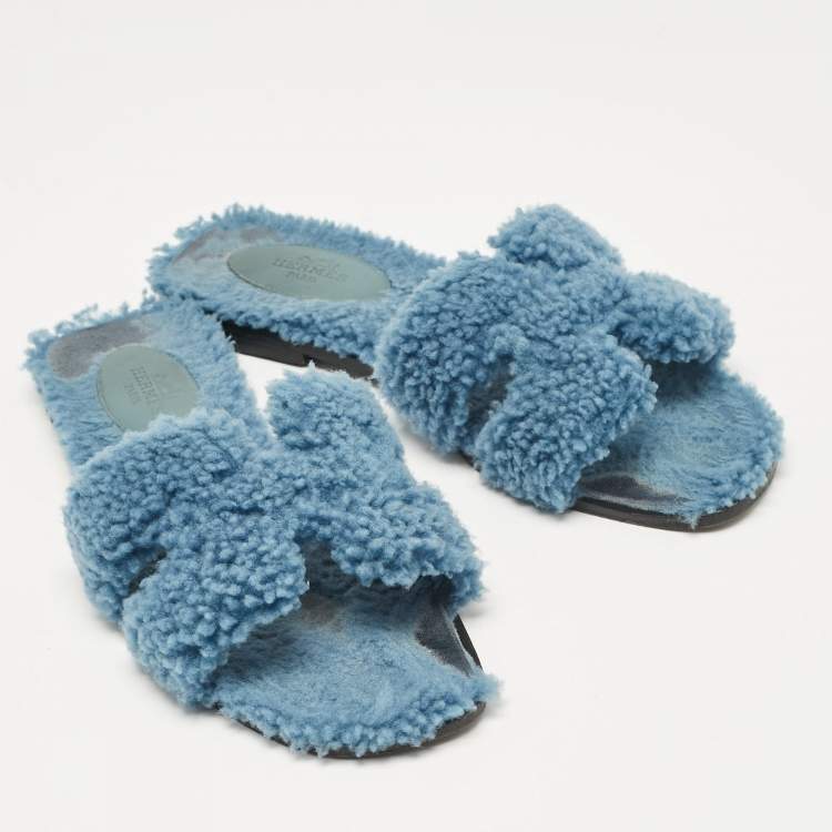 Pre Owned Hermes Blue Shearling Fur Oran Flat Slides Size 37