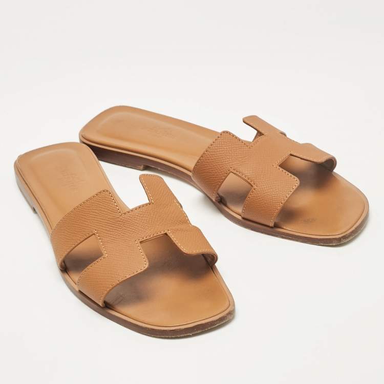 Pre Owned Hermes Brown Leather Oran Flat Slides Size 38.5