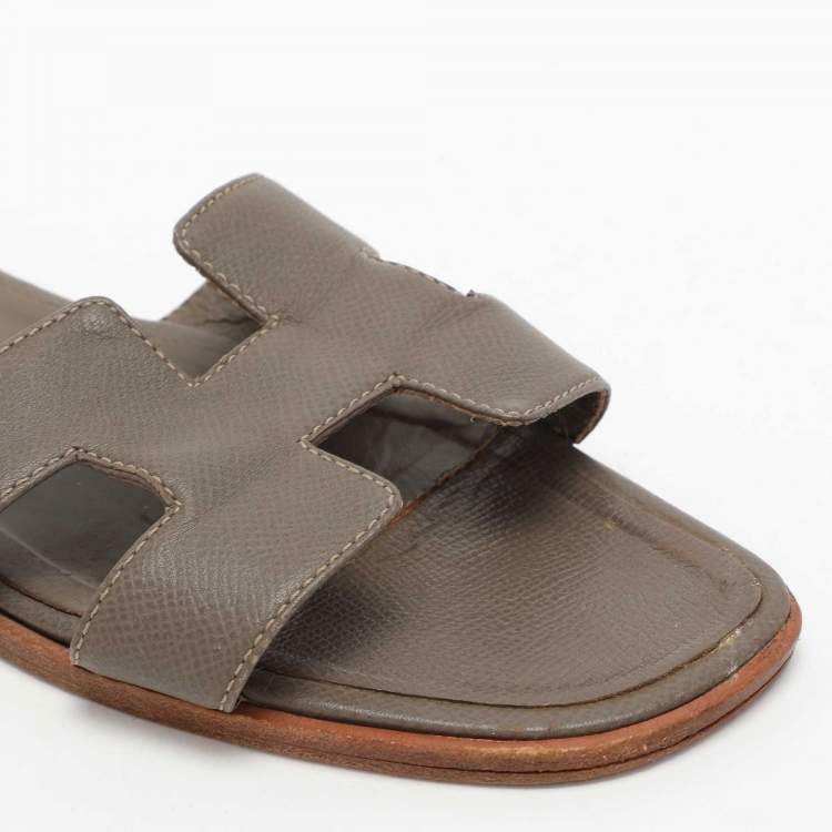Pre Owned Hermes Grey Leather Oran Flat Slides Size 41