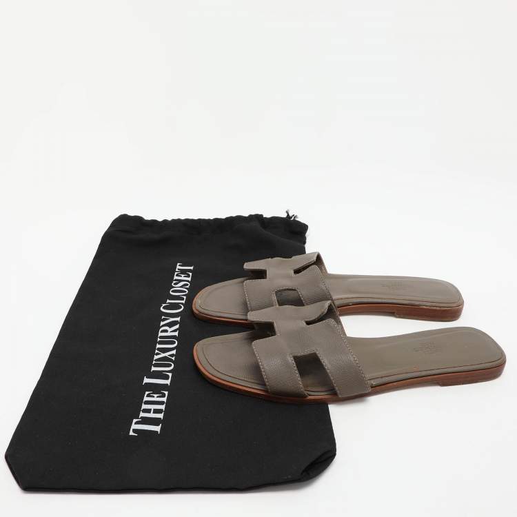 Pre Owned Hermes Grey Leather Oran Flat Slides Size 41